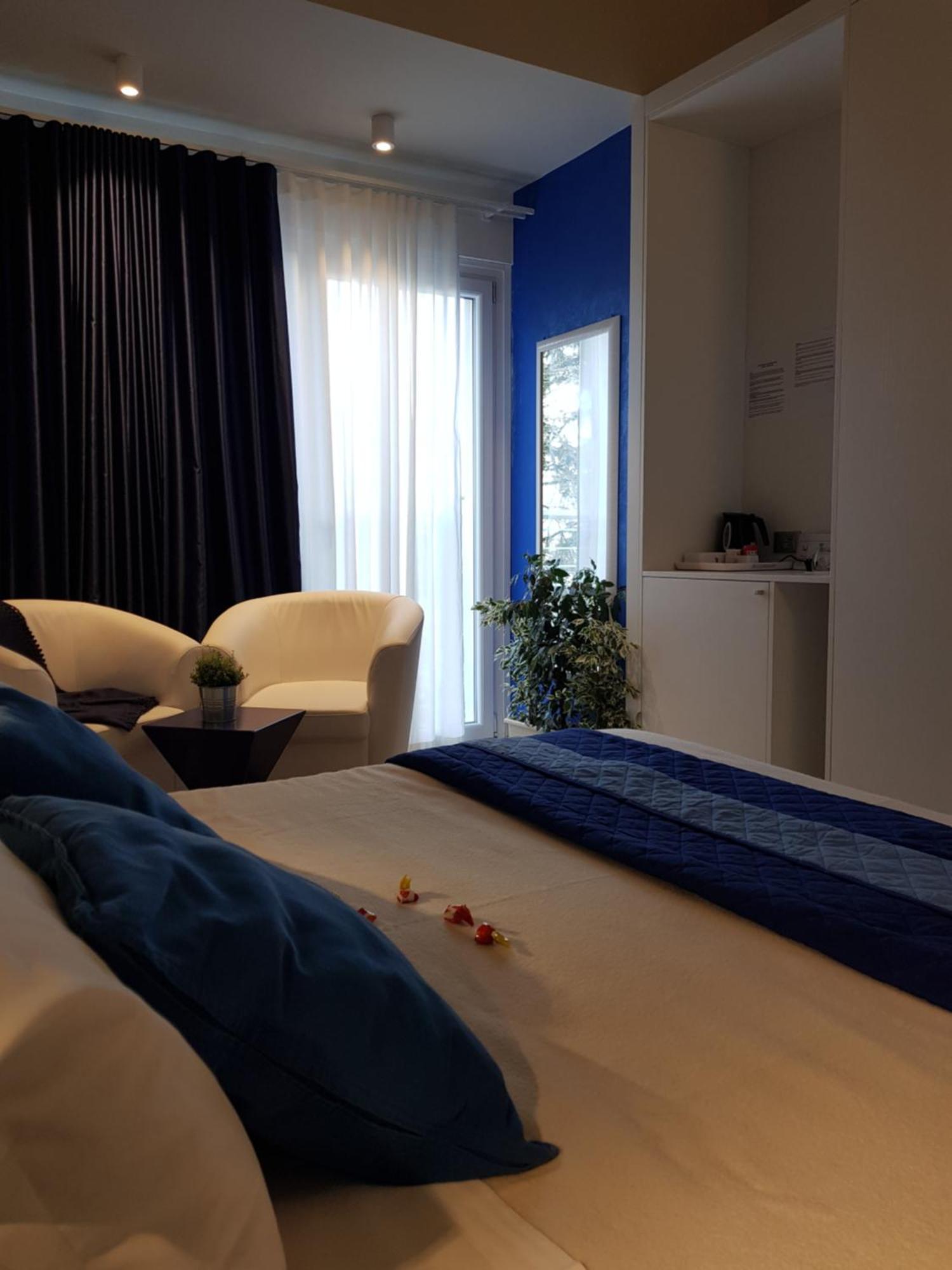 B&B Gardacharme Desenzano del Garda Habitación foto